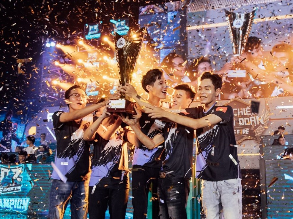 DZ Esports dang quang Dai Chien Quan Doan mua Xuan hinh anh