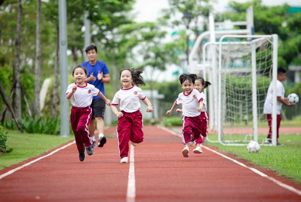 5 loi the cua truong quoc te co be day kinh nghiem hinh anh