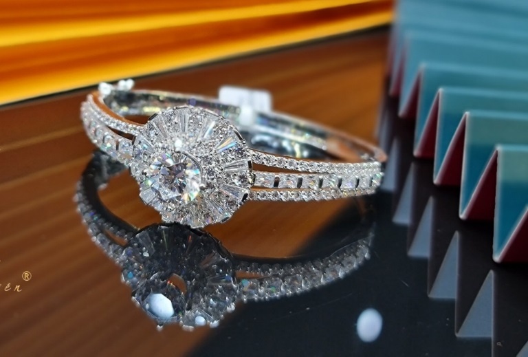 Chon trang suc cao cap tai Hoan Nguyen Jewelry hinh anh