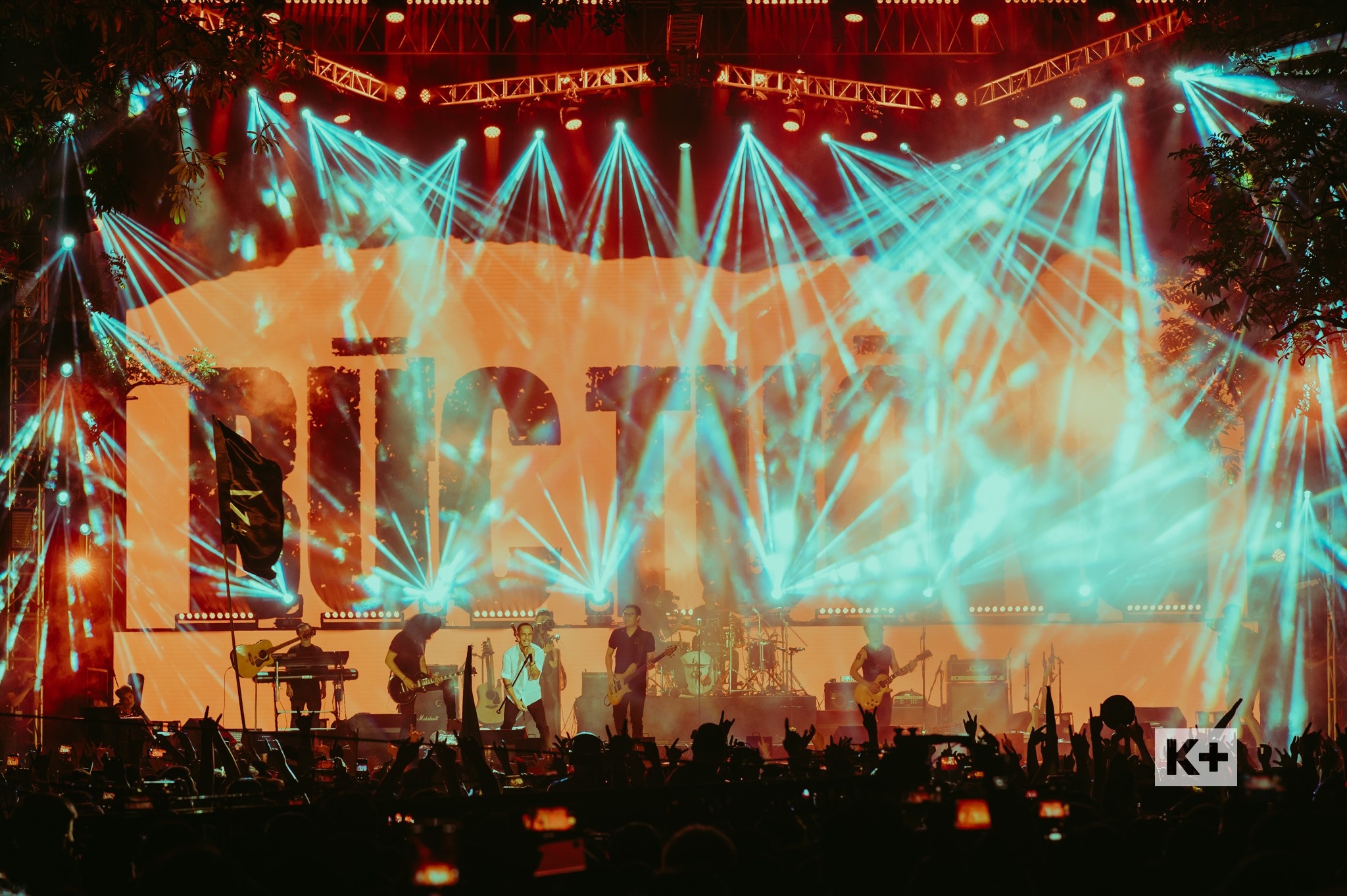 Buc Tuong tro ve anh 1