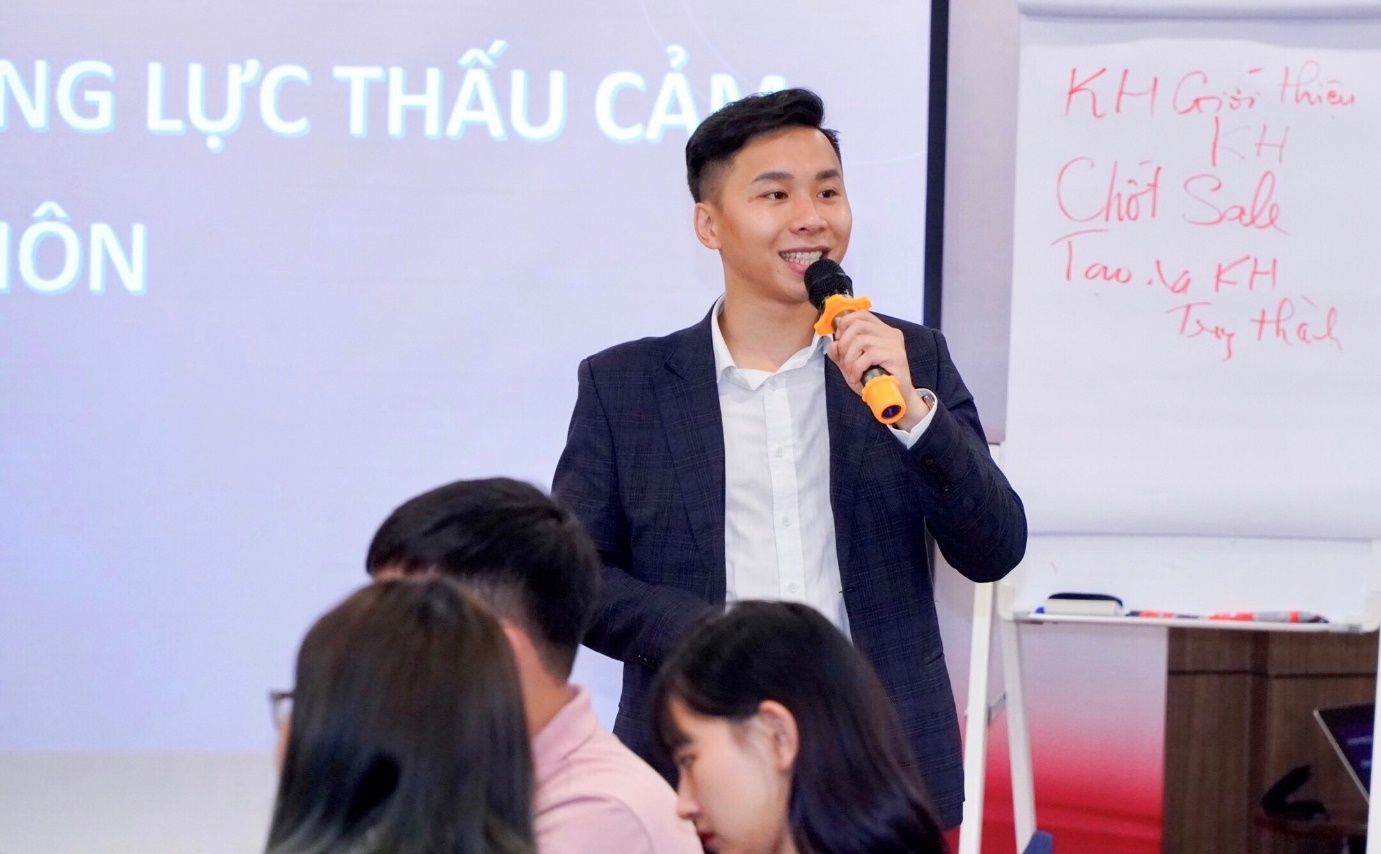 viec lam nganh bao hiem,  phat trien su nghiep anh 1