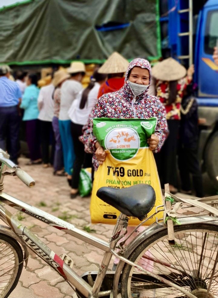 ong Pham Van Tam anh 2