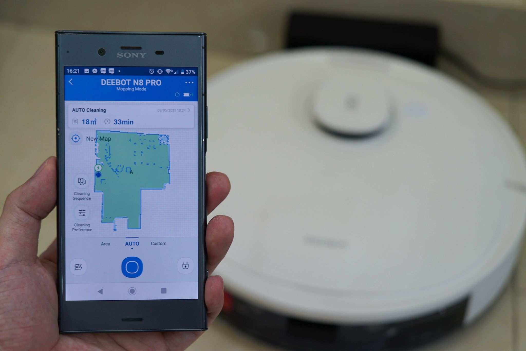 Robot  Ecovacs gia tu 9 trieu anh 6