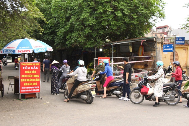 Nhieu tinh cho khai bao y te tren Zalo, han che tap trung dong nguoi hinh anh