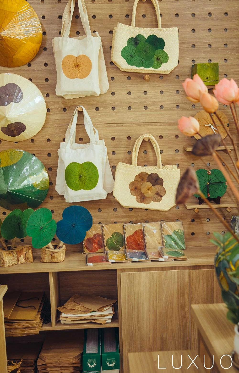 Tiger Crystal,  theo duoi dam me anh 4