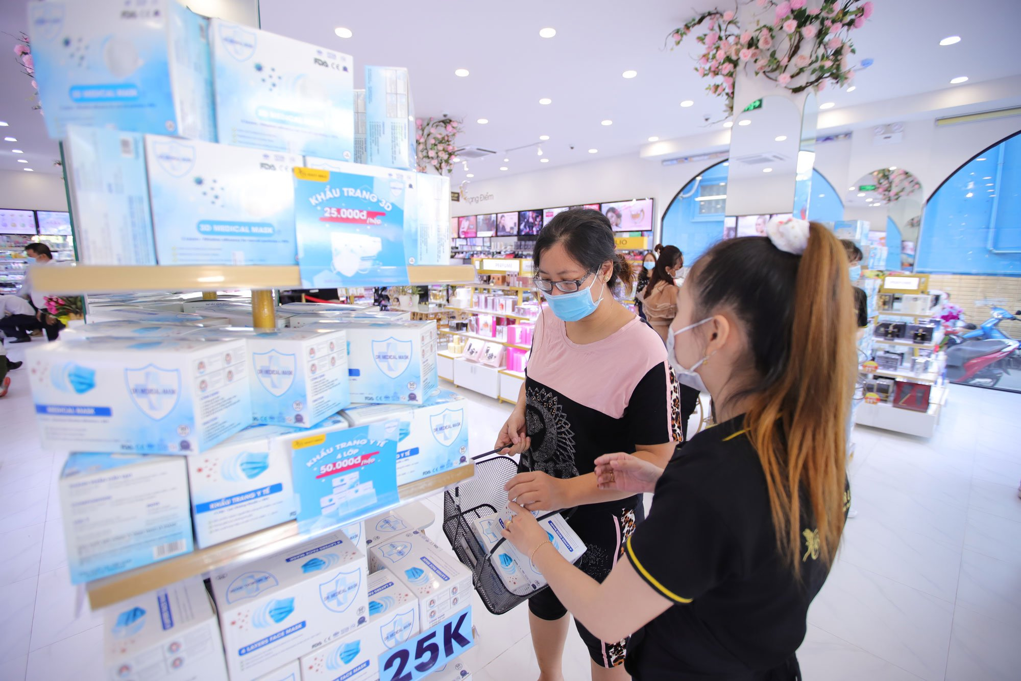 Le Thanh,  Dr Medical Mask anh 1