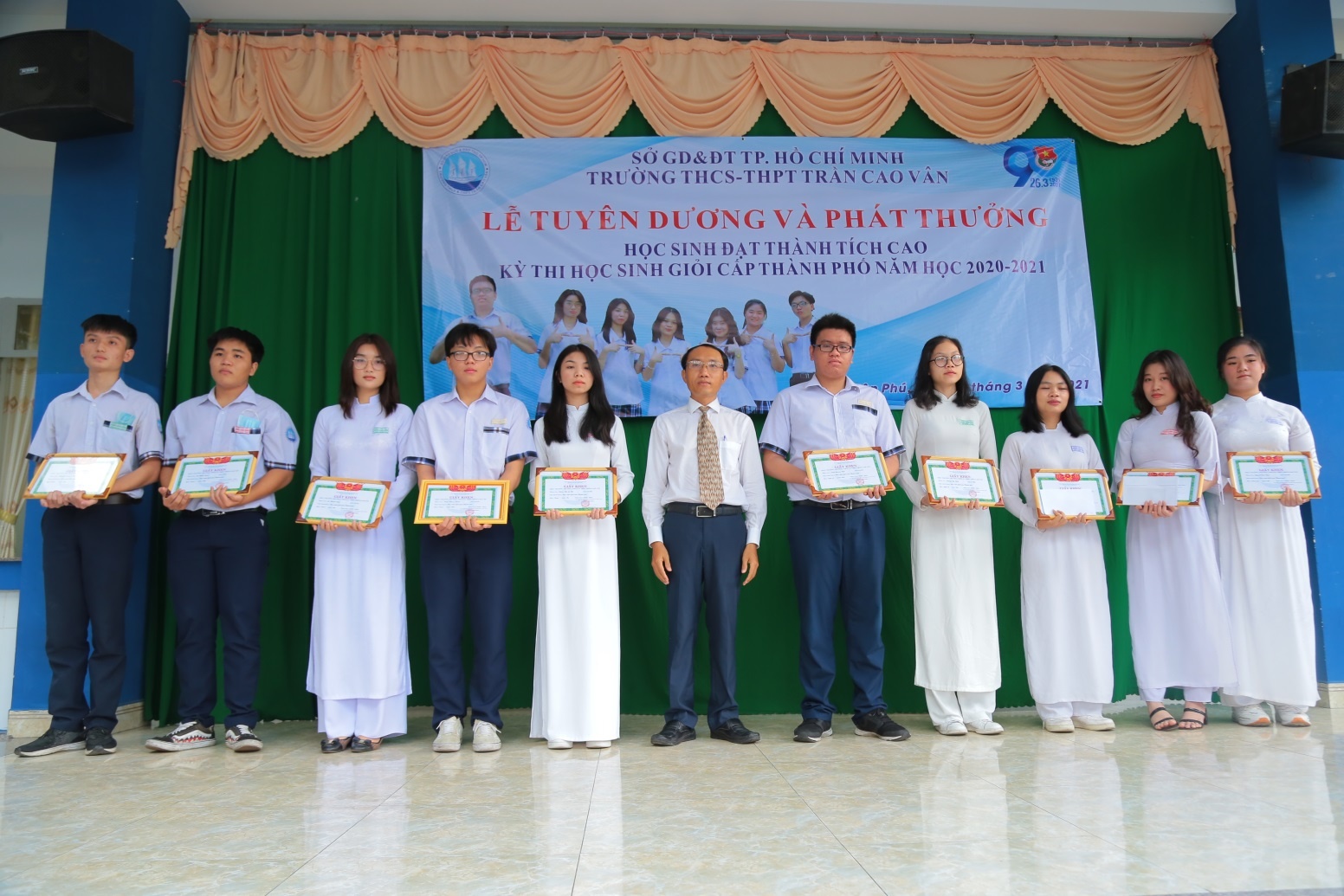 Truong Tran Cao Van anh 2