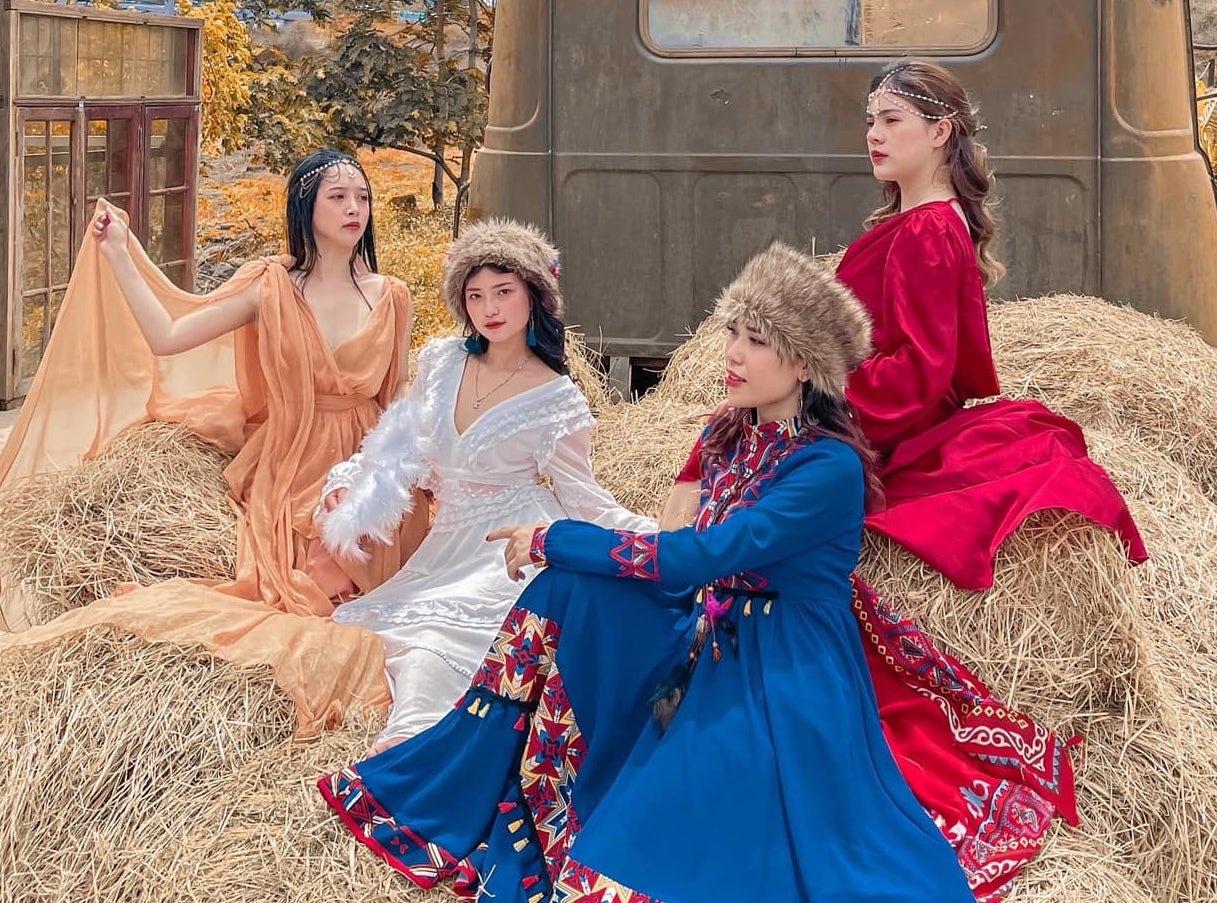 CEO DAC chia se ve bi quyet di du lich gia re trong nuoc hinh anh