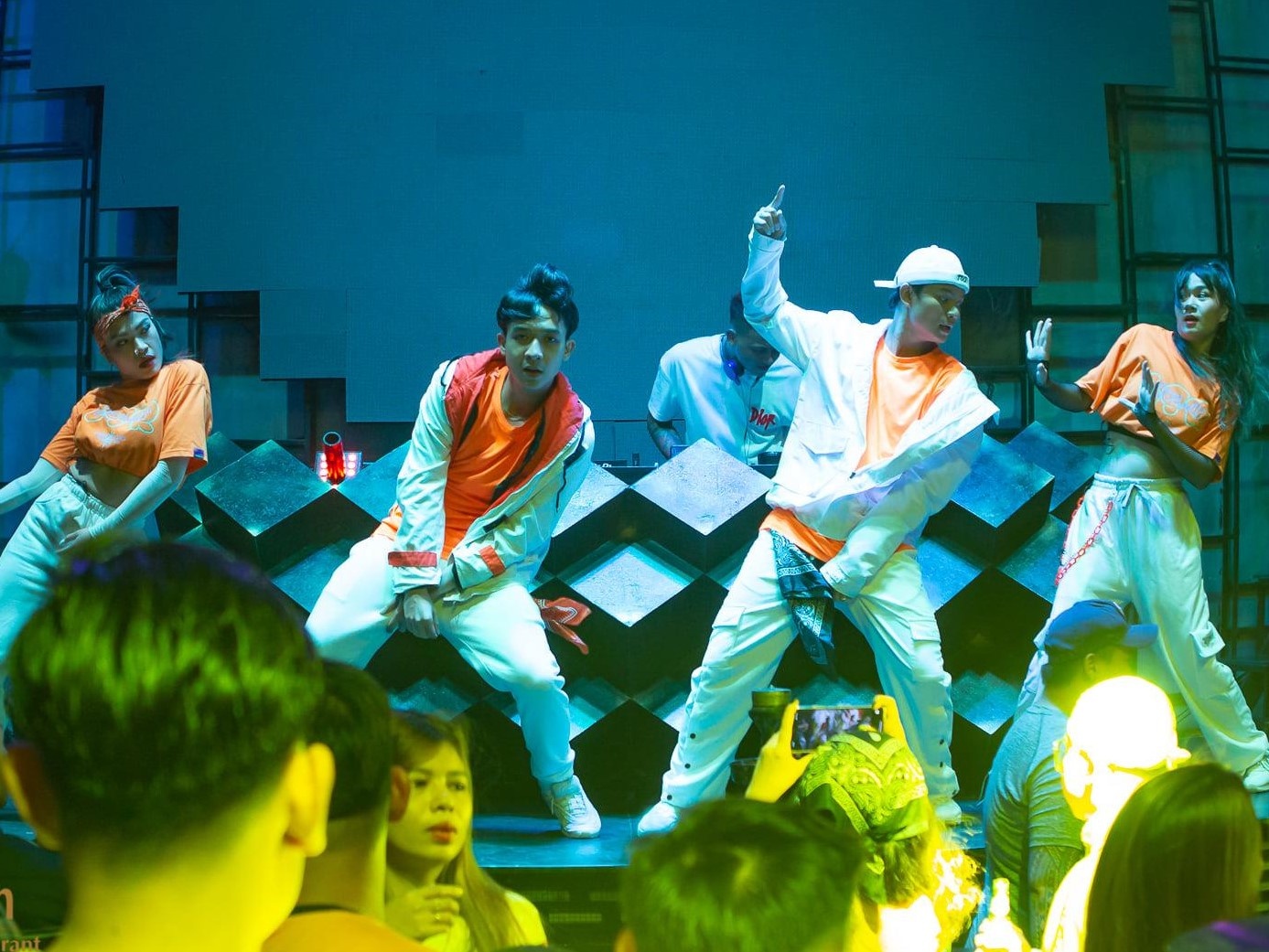 88 Beer Garden ky niem 2 nam thanh lap hinh anh