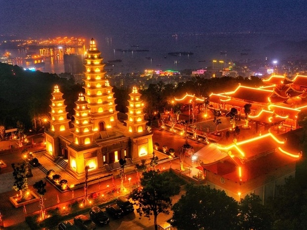 Nhung diem den tam linh tai Quang Ninh hinh anh