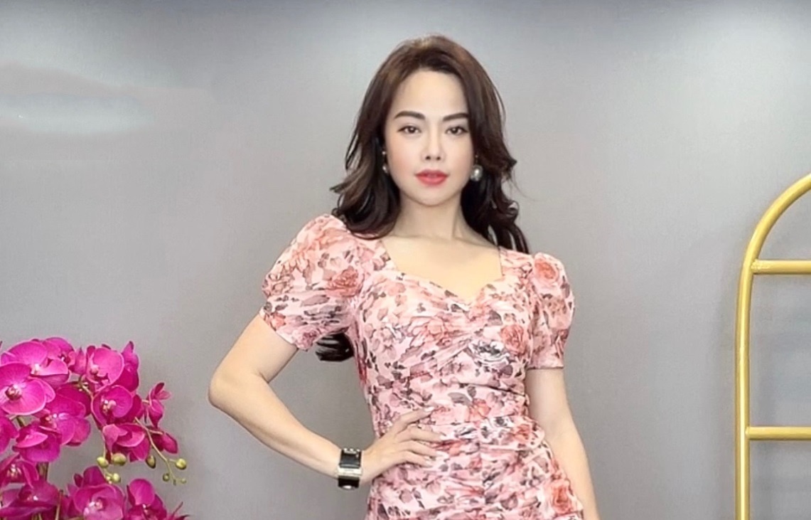 Khoe kheo dang xinh voi trang phuc tai cua hang Bui Phuong Anh hinh anh