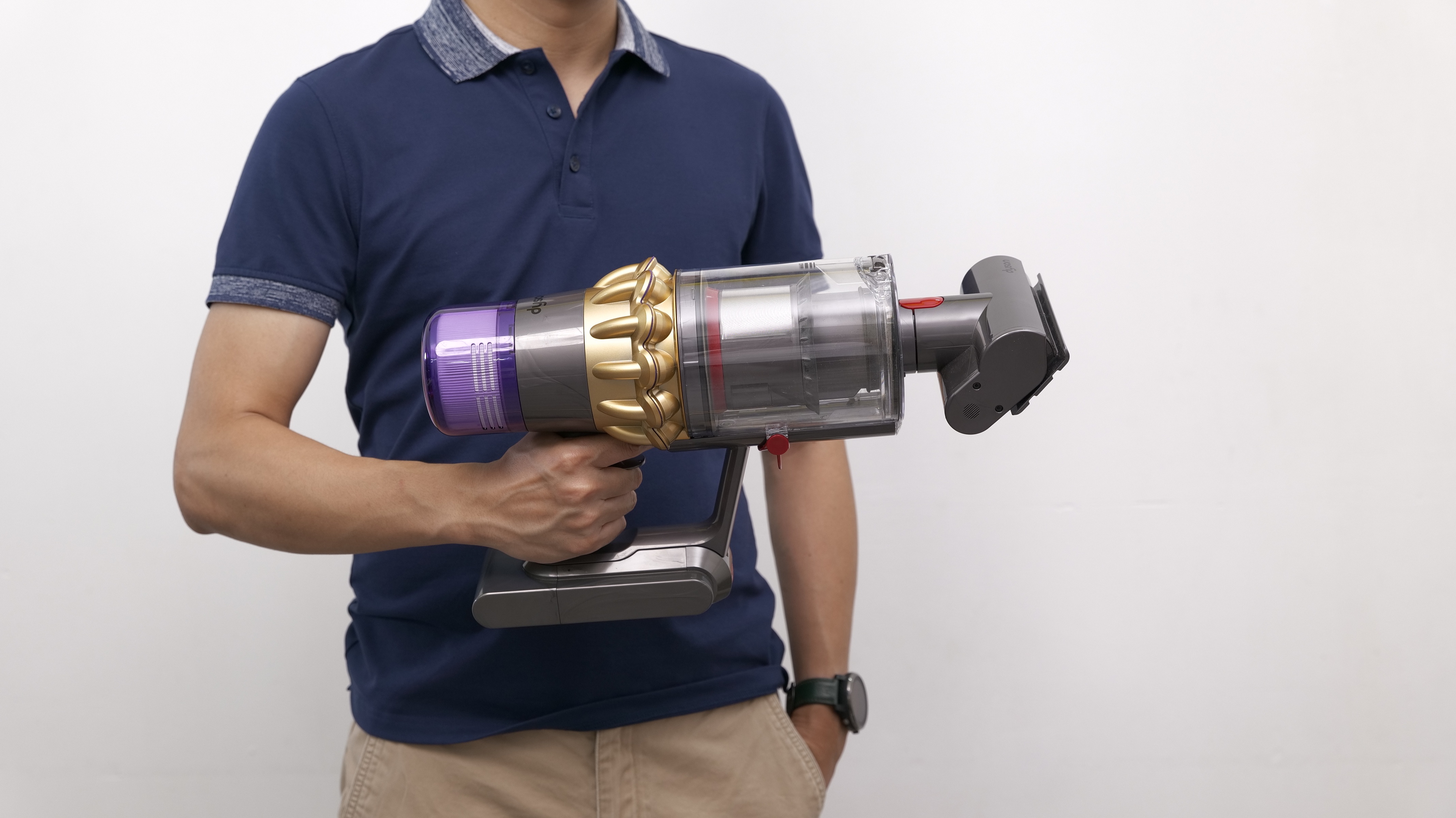 Uu va nhuoc cua may hut bui cam tay Dyson V11 hinh anh