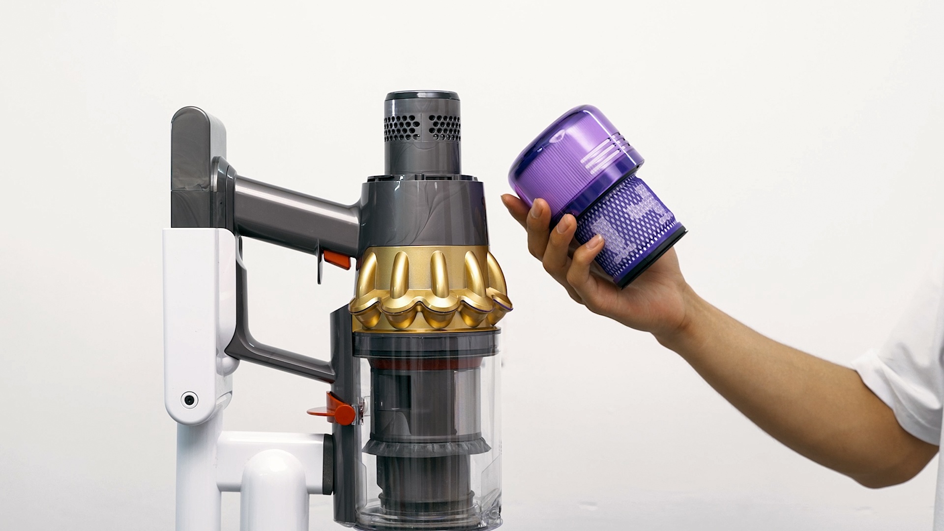 May hut bui cam tay khong day Dyson V11 anh 2