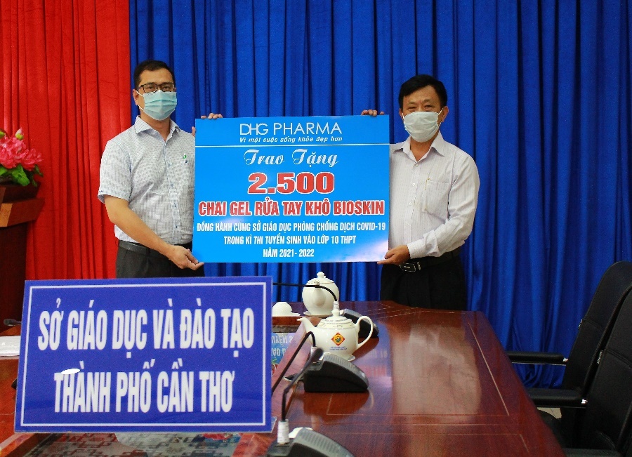 duoc hau giang,  ho tro chong dich anh 1