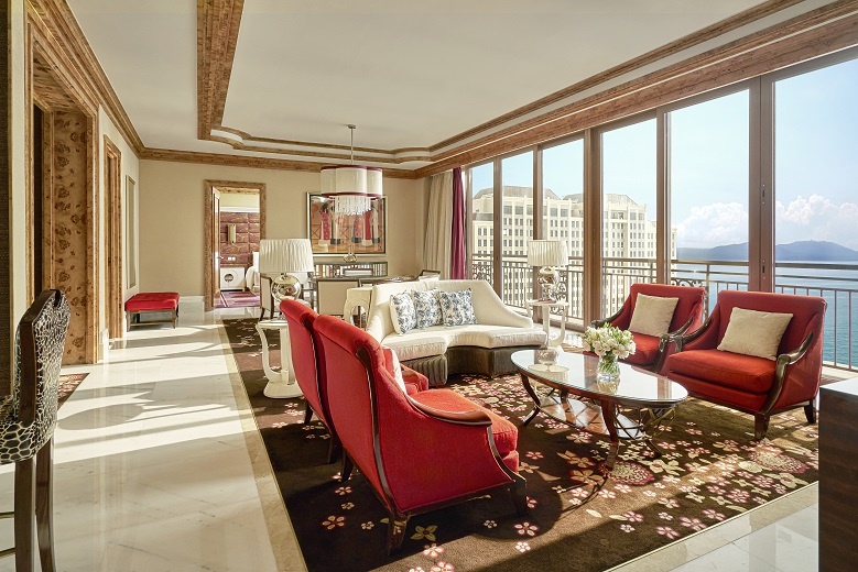 The Grand Ho Tram Strip,  tap doan IHG anh 1