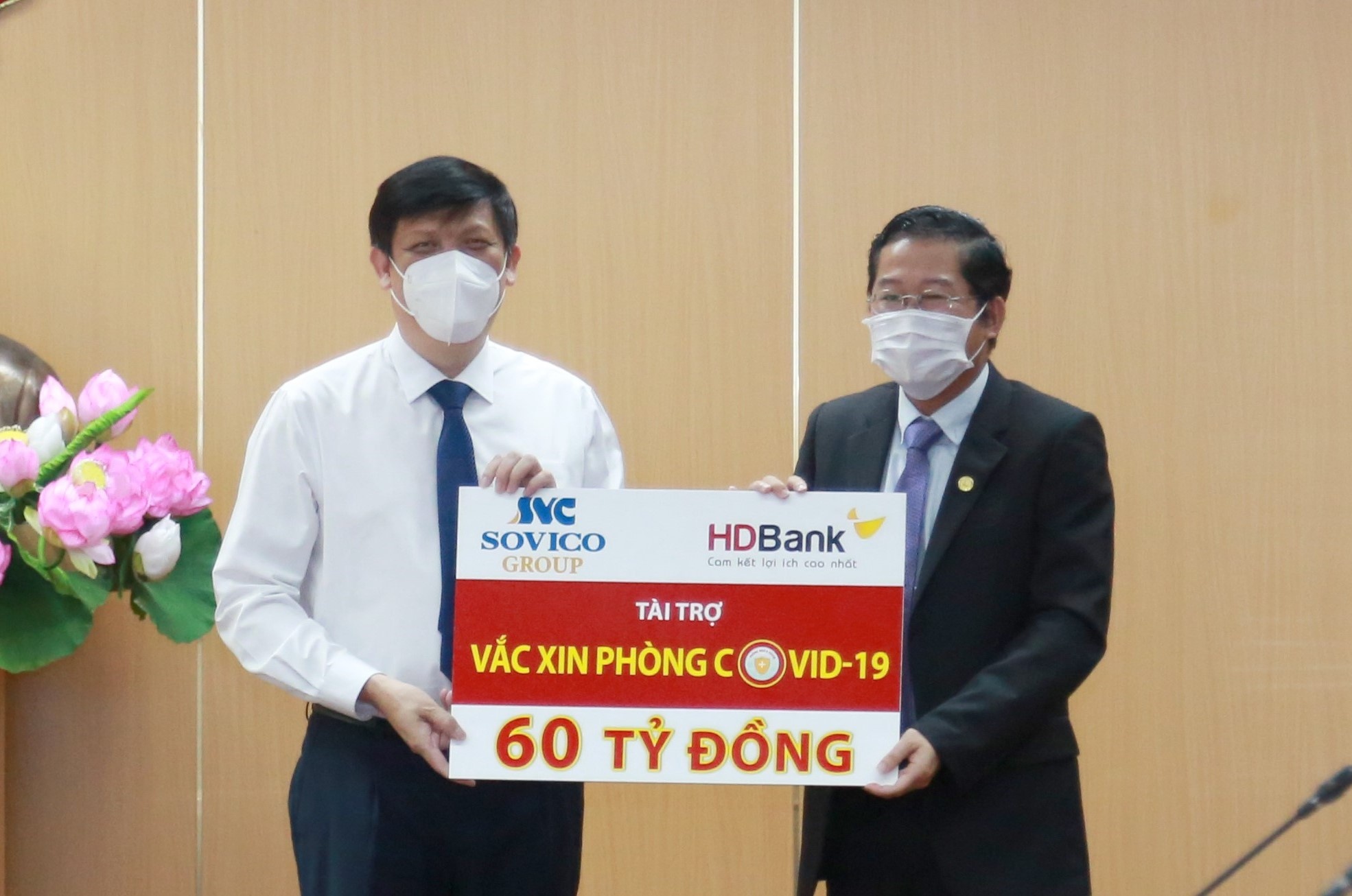 Tap doan Sovico va HDBank ung ho 60 ty dong mua vaccine phong Covid-19 hinh anh