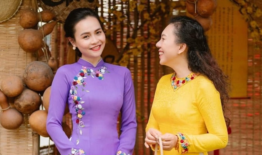 Nhung thiet ke theu tay tai cua hang ao dai, phap phuc An Nghiem hinh anh