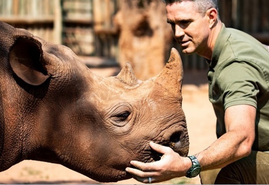 Hublot dong hanh cung to chuc bao ve te giac SORAI hinh anh