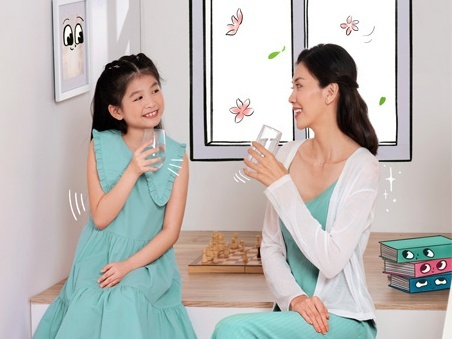 Lac quan chong dich voi thong diep 'giu minh sach khoe' hinh anh