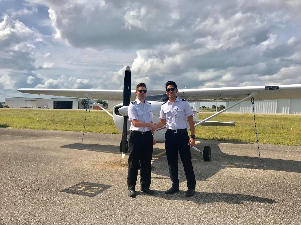 Truong quoc te A Chau anh 1