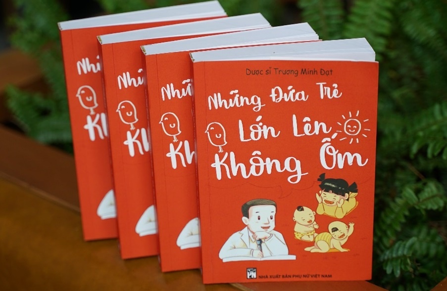 Ra mat sach 'Nhung dua tre lon len khong om' hinh anh