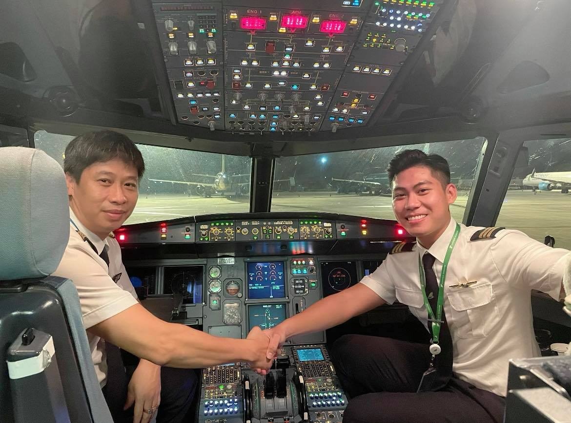 Cuu hoc sinh truong quoc te A Chau dam nhiem vi tri co pho o tuoi 22 hinh anh