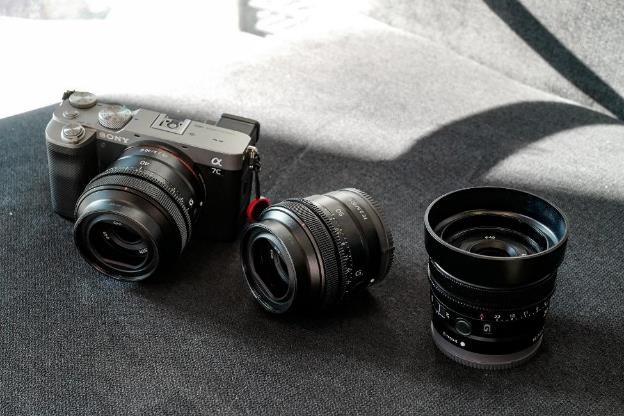 Bo ba ong kinh Sony gon nhe, lay net hieu qua hinh anh