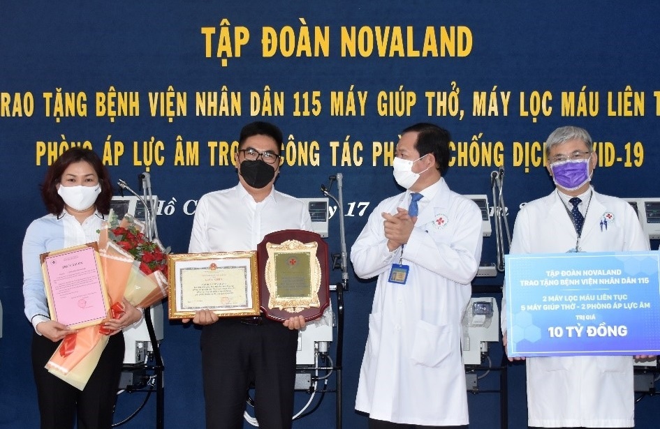 Doanh nghiep Viet vuot kho, dong hanh day lui Covid-19 hinh anh