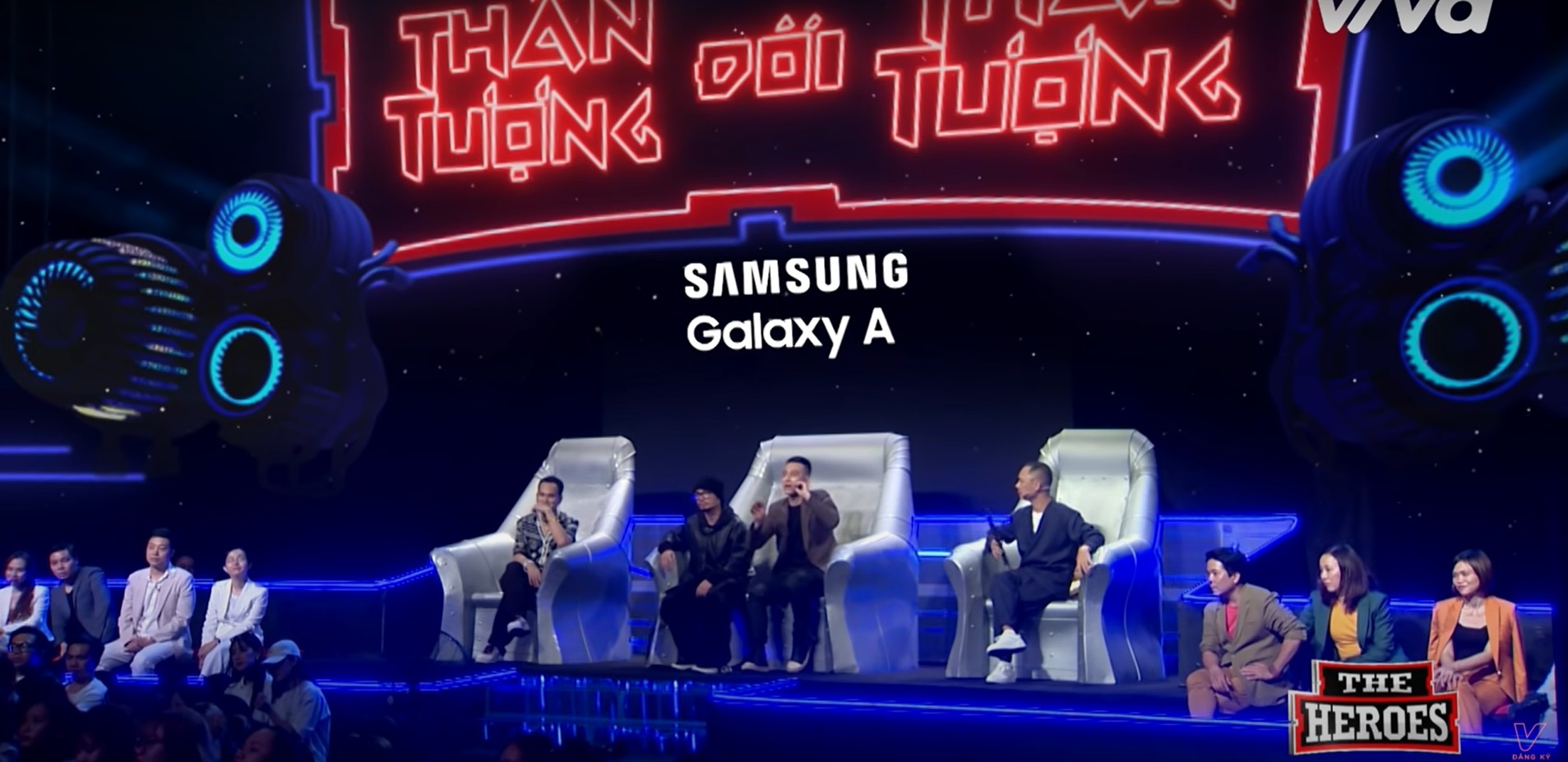Samsung mang tinh than dong Galaxy A len dau truong am nhac The Heroes hinh anh