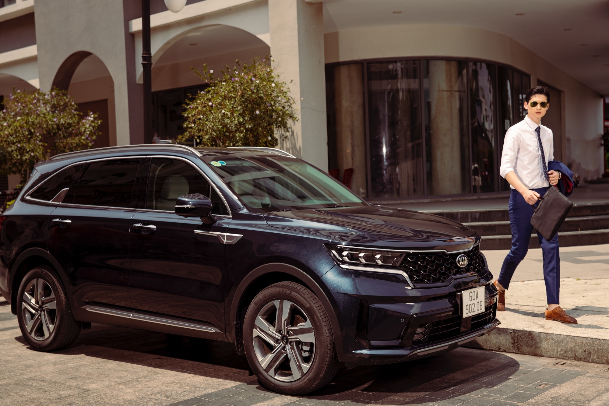 Kia Sorento - SUV 7 cho phong cach cho doanh nhan hinh anh