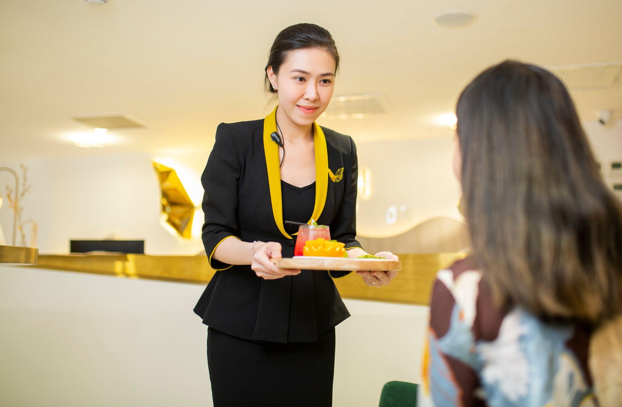 Trai nghiem dich vu lam dep ca nhan hoa tai Shynh Premium hinh anh