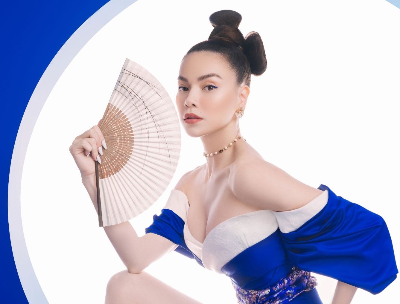 Ho Ngoc Ha khoe duong cong trong bo anh phong cach Nhat Ban hinh anh