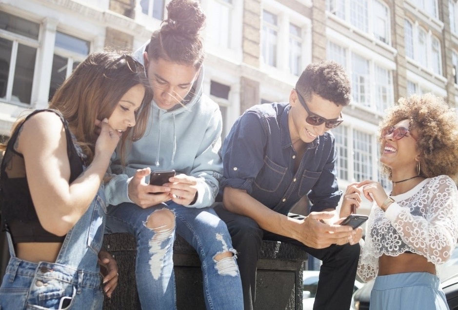 Gen Z bat nhip xu huong ket noi 5G hinh anh