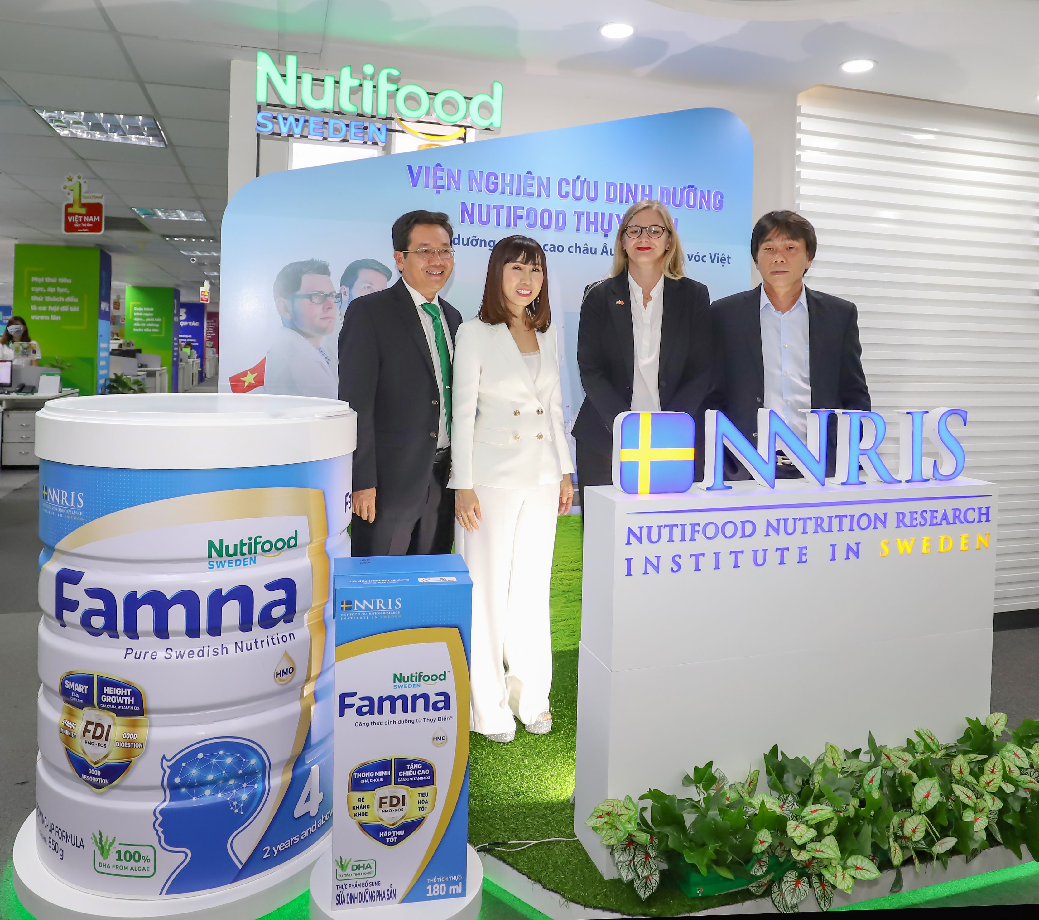 Nutifood Sweden,  Famna anh 3