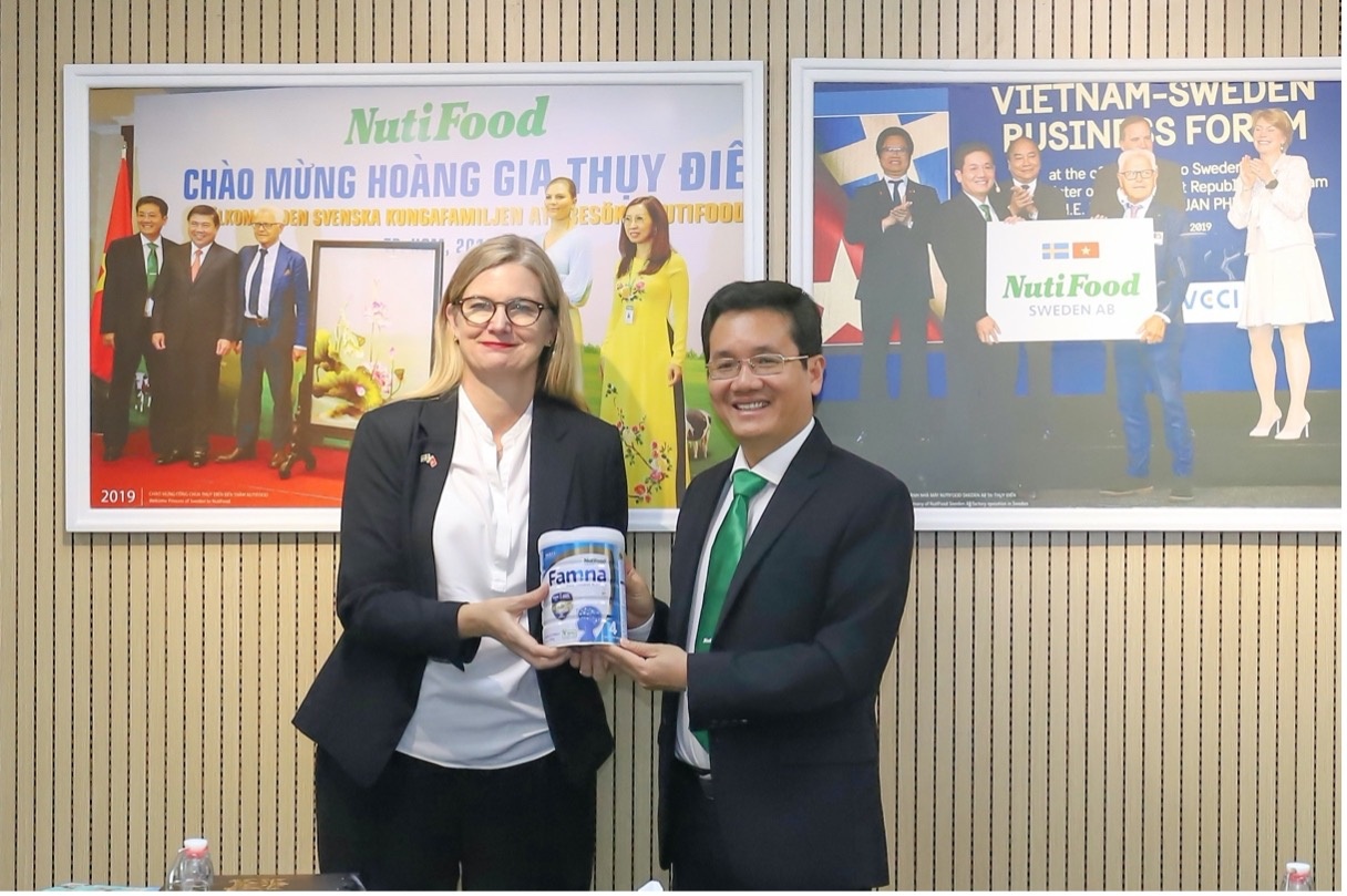 Nutifood Sweden,  Famna anh 4