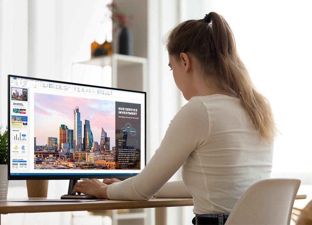 Bien nha thanh van phong voi man hinh thong minh hinh anh