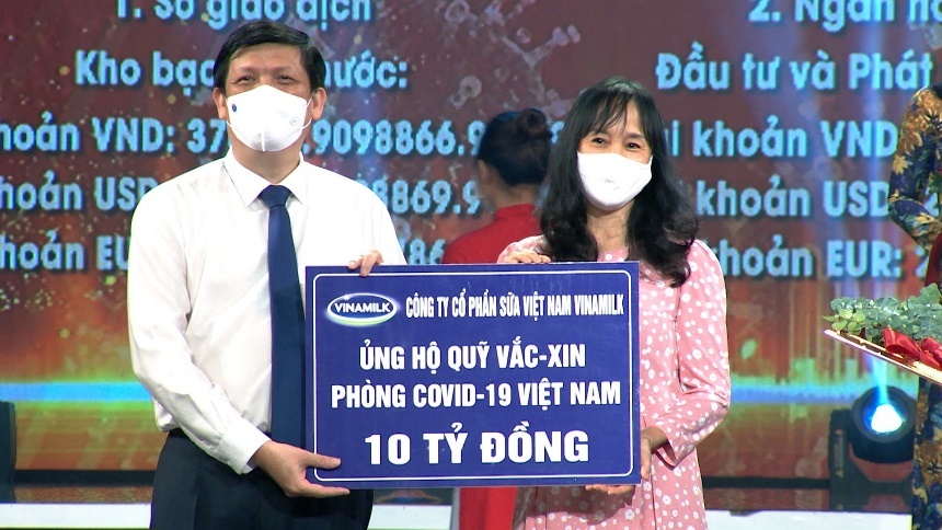 Vinamilk ung ho 10 ty dong vao Quy vaccine phong Covid-19 hinh anh