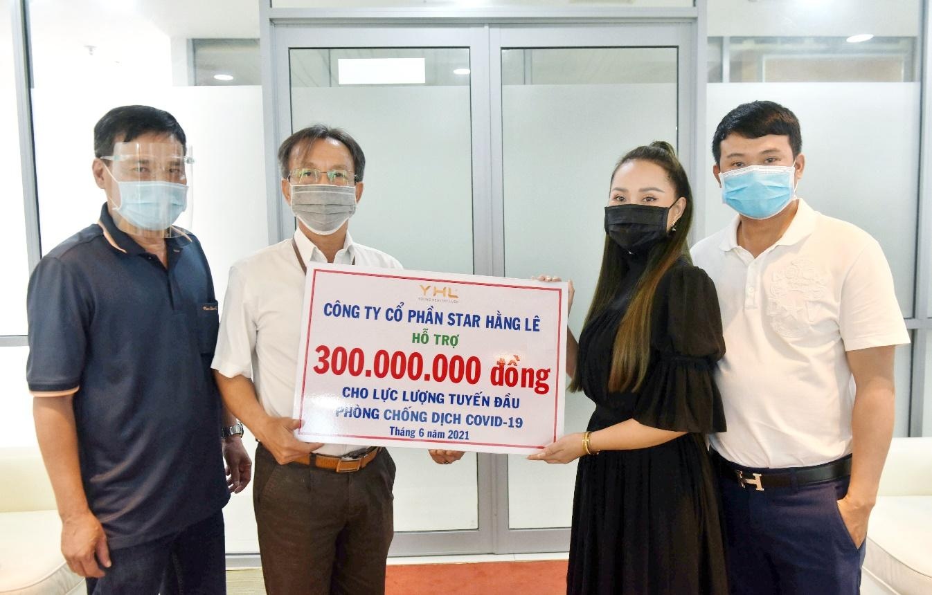 Cong ty Star Hang Le ung ho 300 trieu cho tuyen dau chong dich hinh anh