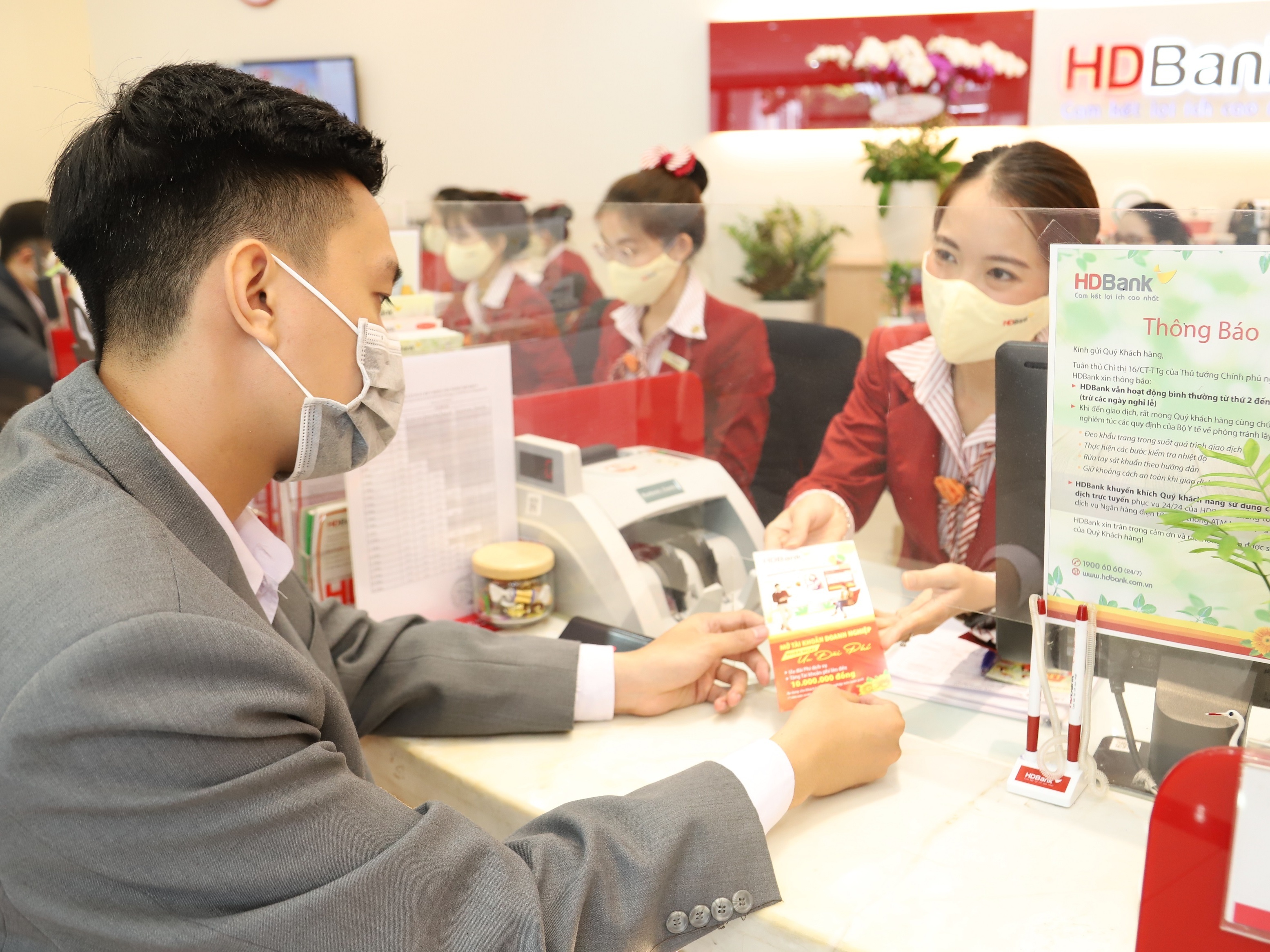 Dinh che tai chinh chau Au va HDBank mo dich vu German Desk tai VN hinh anh