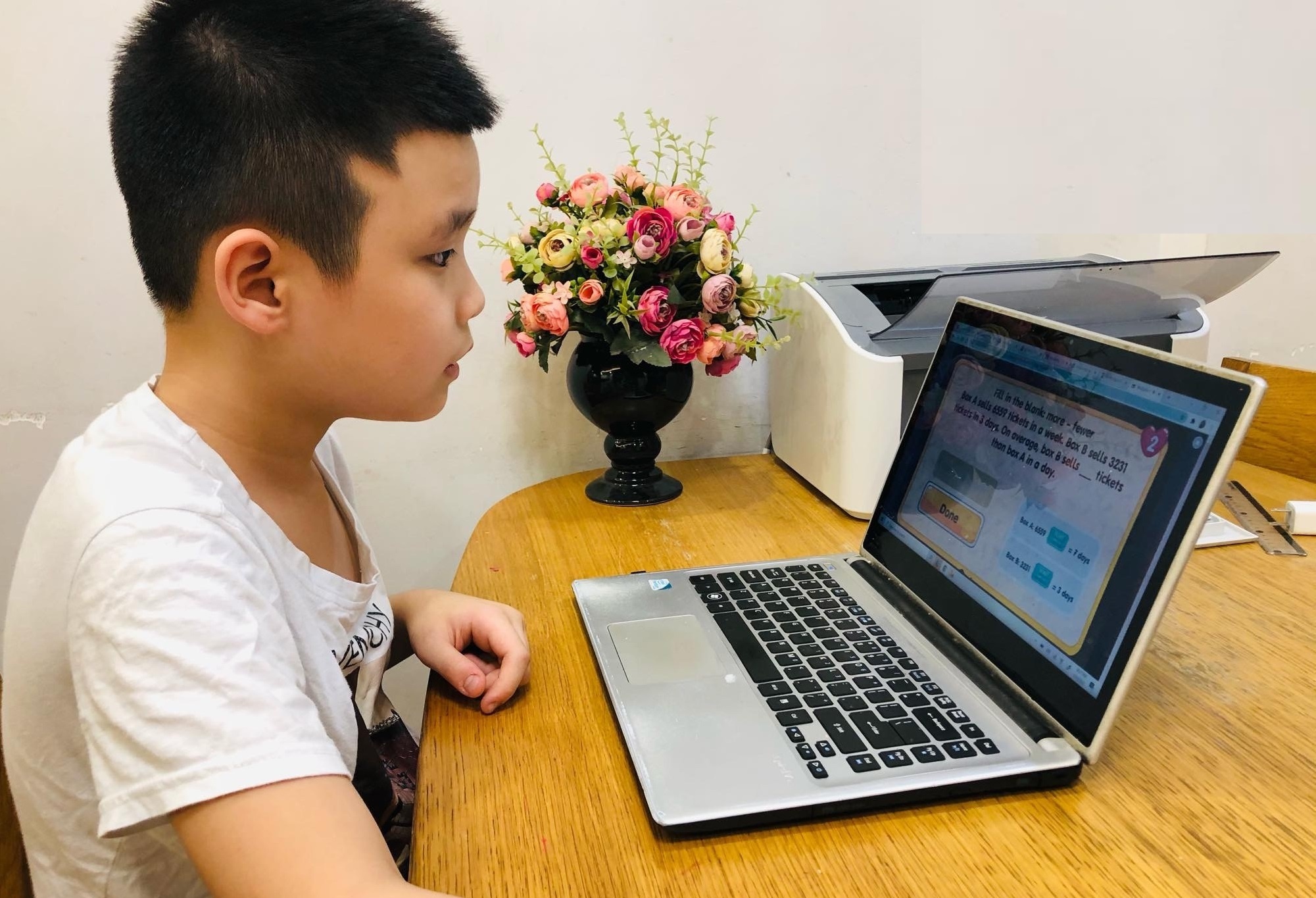 Hoc tieng Anh qua mon Toan va Khoa hoc voi 'truong he' iSmart hinh anh