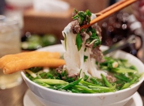 Pho Thin 13 Lo Duc - huong vi truyen thong va uoc vong vuon tam hinh anh