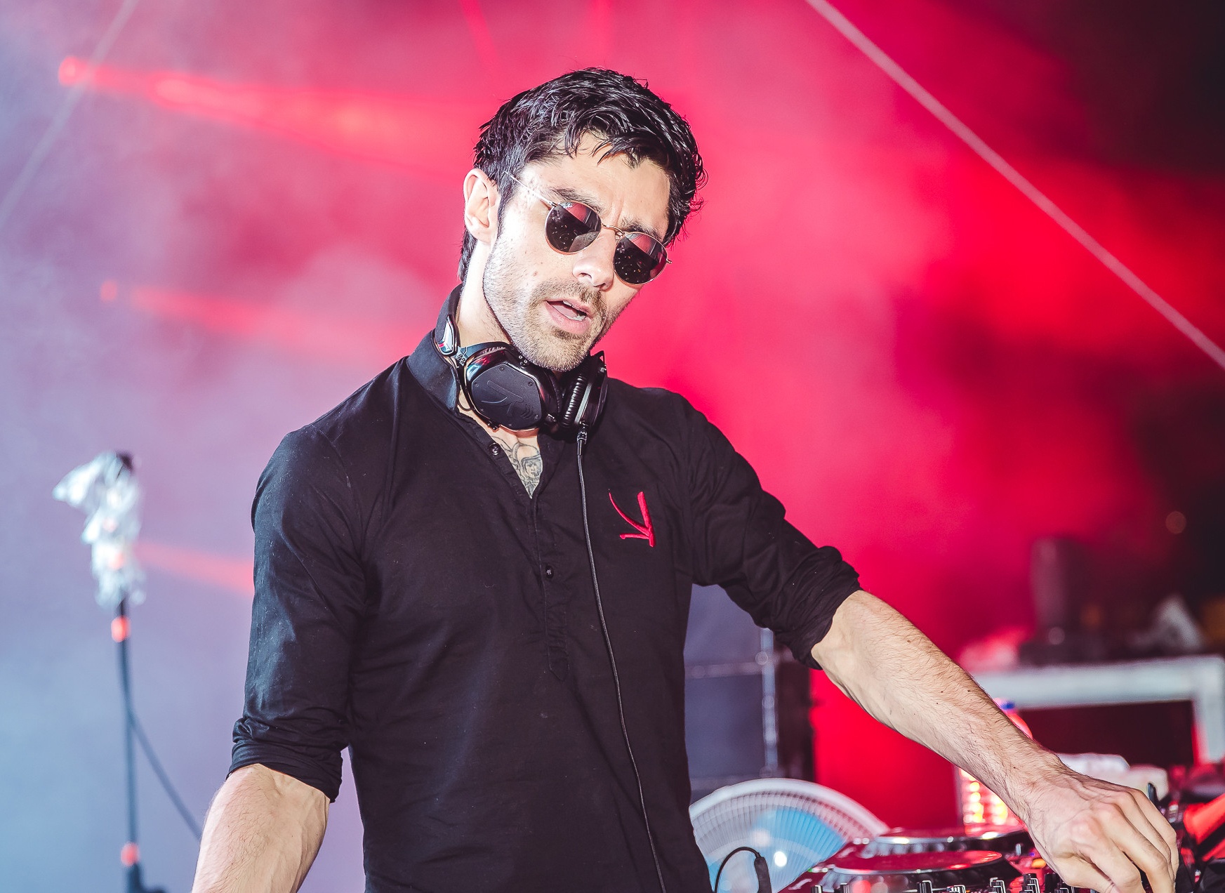 Suc hut cua trao luu mix nhac trong cong dong EDM hinh anh