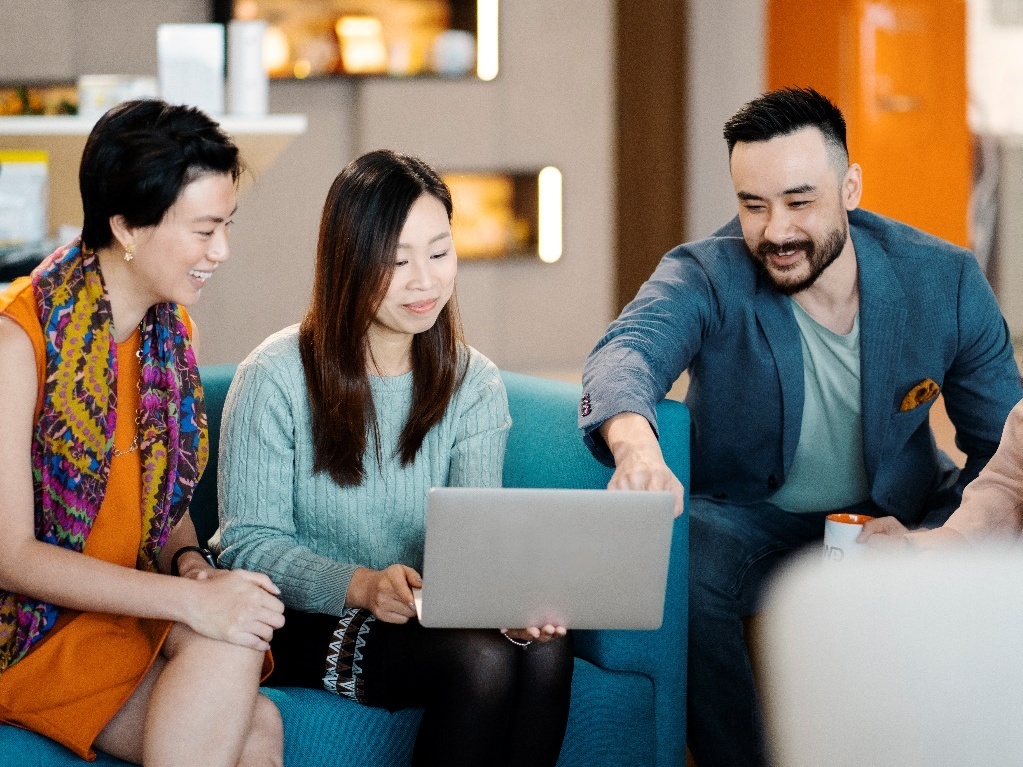 FWD ra mat giao dien web moi, tiep tuc hanh trinh 'Bao hiem de hieu' hinh anh