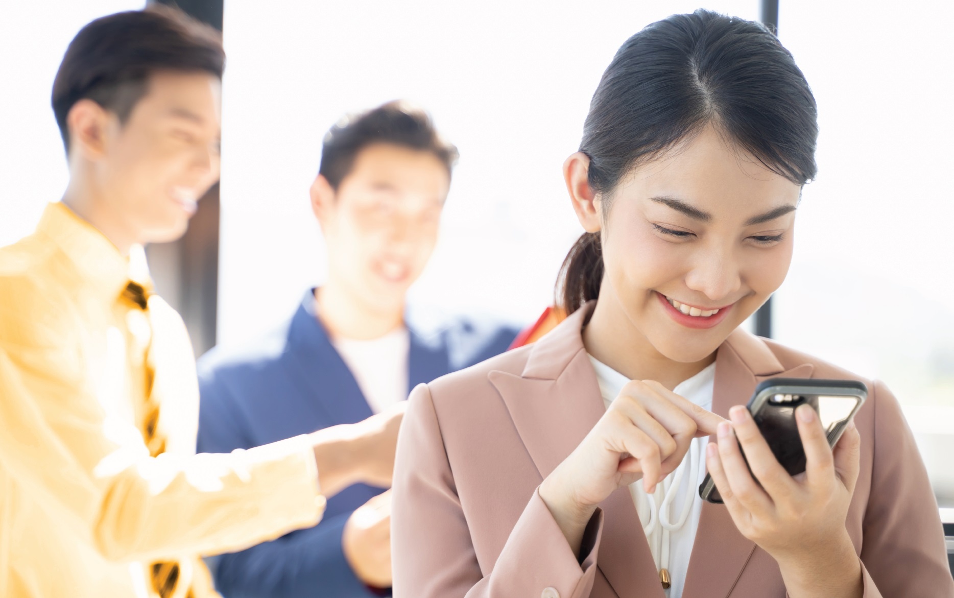 Bac A Bank mien phi chuyen tien qua kenh ngan hang dien tu cho DN hinh anh