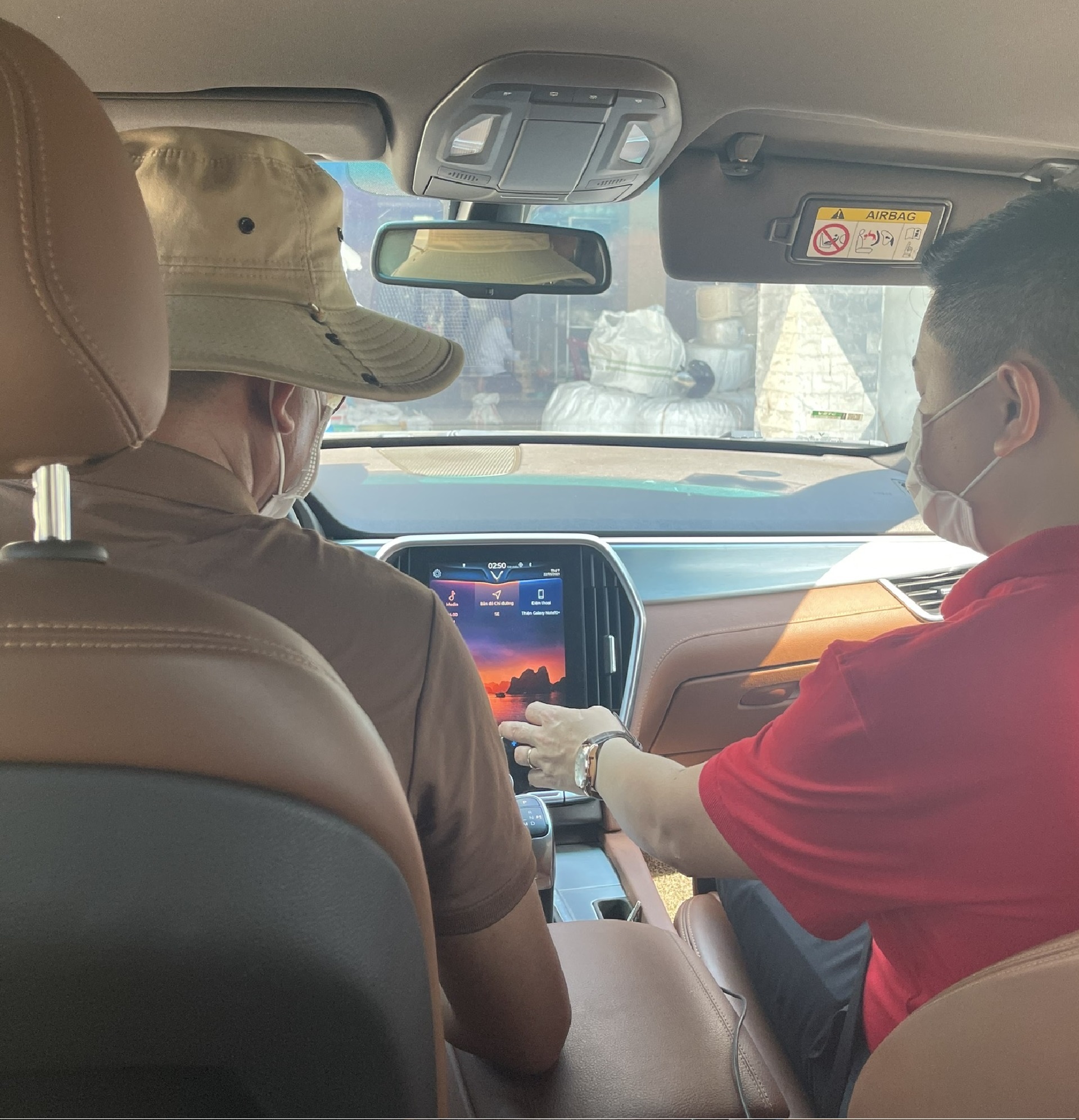 mua xe tai nha,  Vingroup anh 2