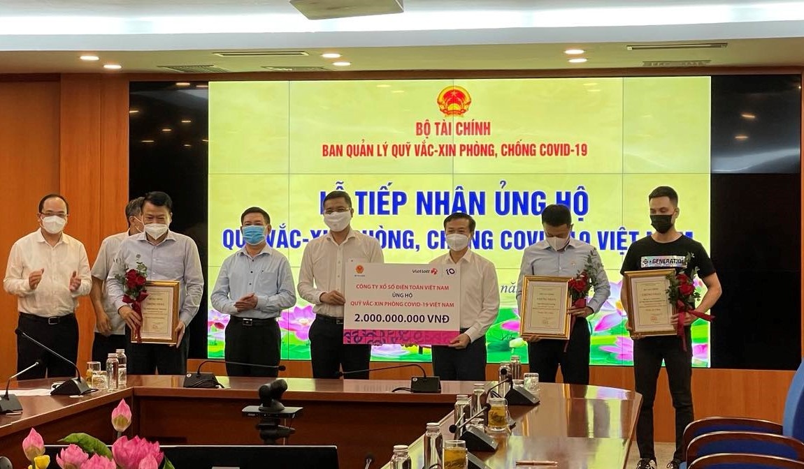 Quy vaccine phong chong Covid-19,  Vietlott anh 1