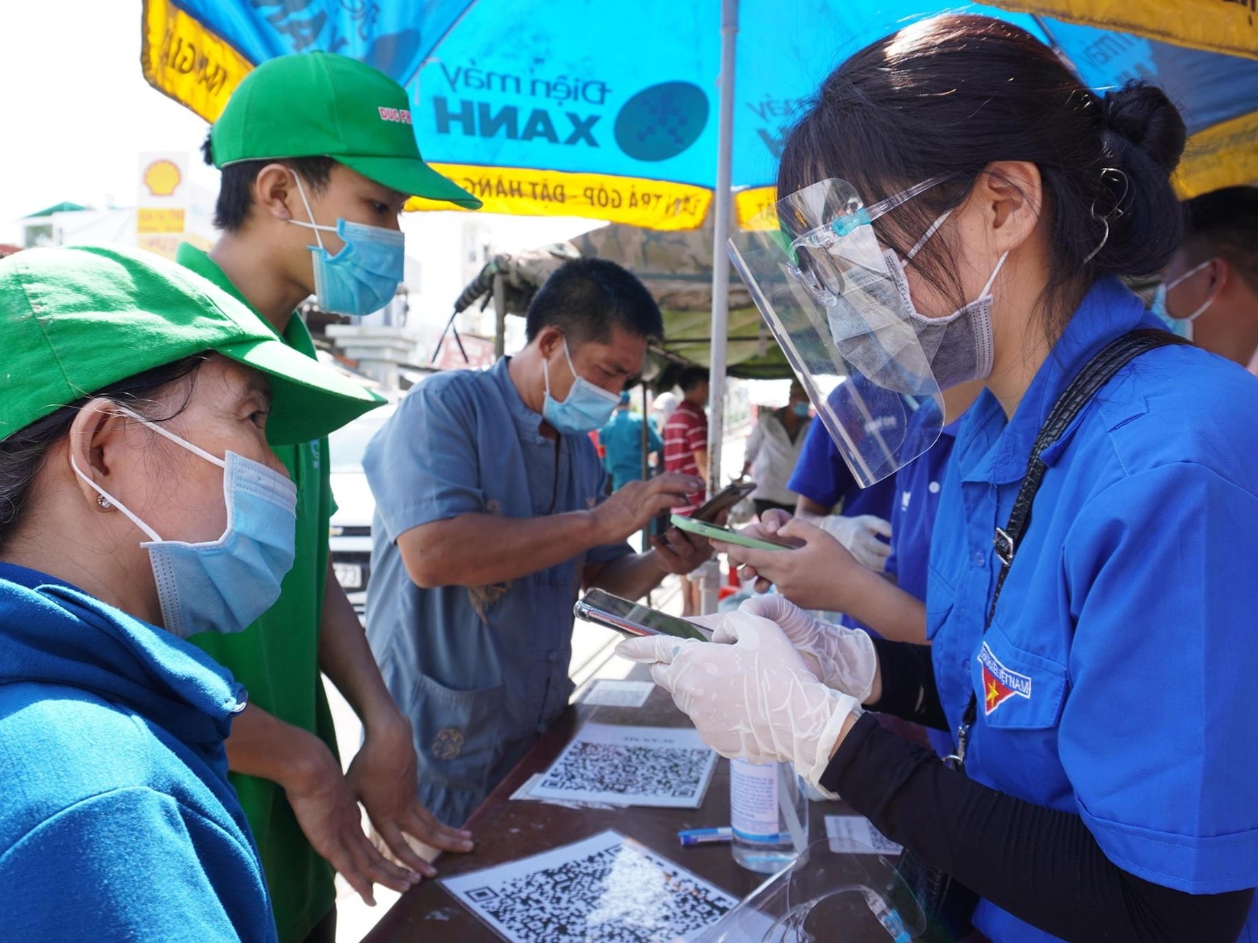 Go Vap lap duong day nong tiep nhan thong tin Covid-19 qua Zalo hinh anh