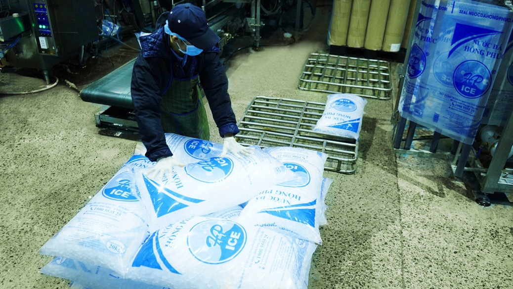 sản xuất nước đá, Công ty Hồng Phúc ảnh 3 san xuat nuoc da, Cong ty Hong Phuc anh 3