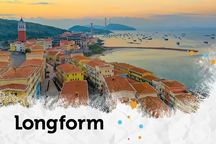 The Center - trai tim 'thi tran Dia Trung Hai' ben bo dao ngoc hinh anh