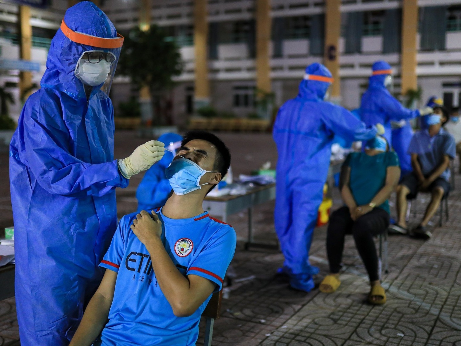 Binh Duong su dung kenh Zalo truy vet ca nhiem Covid-19 hinh anh